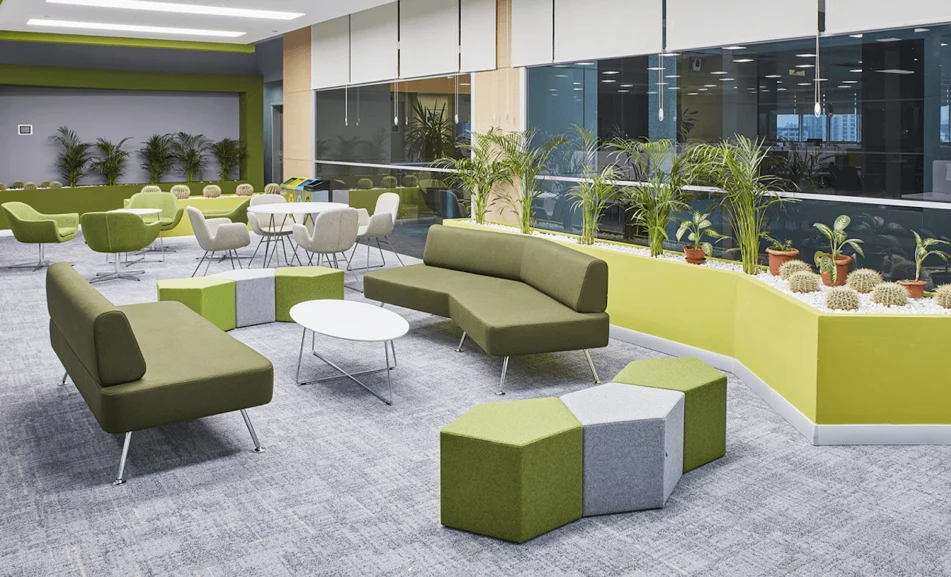 Workspace furniture setting