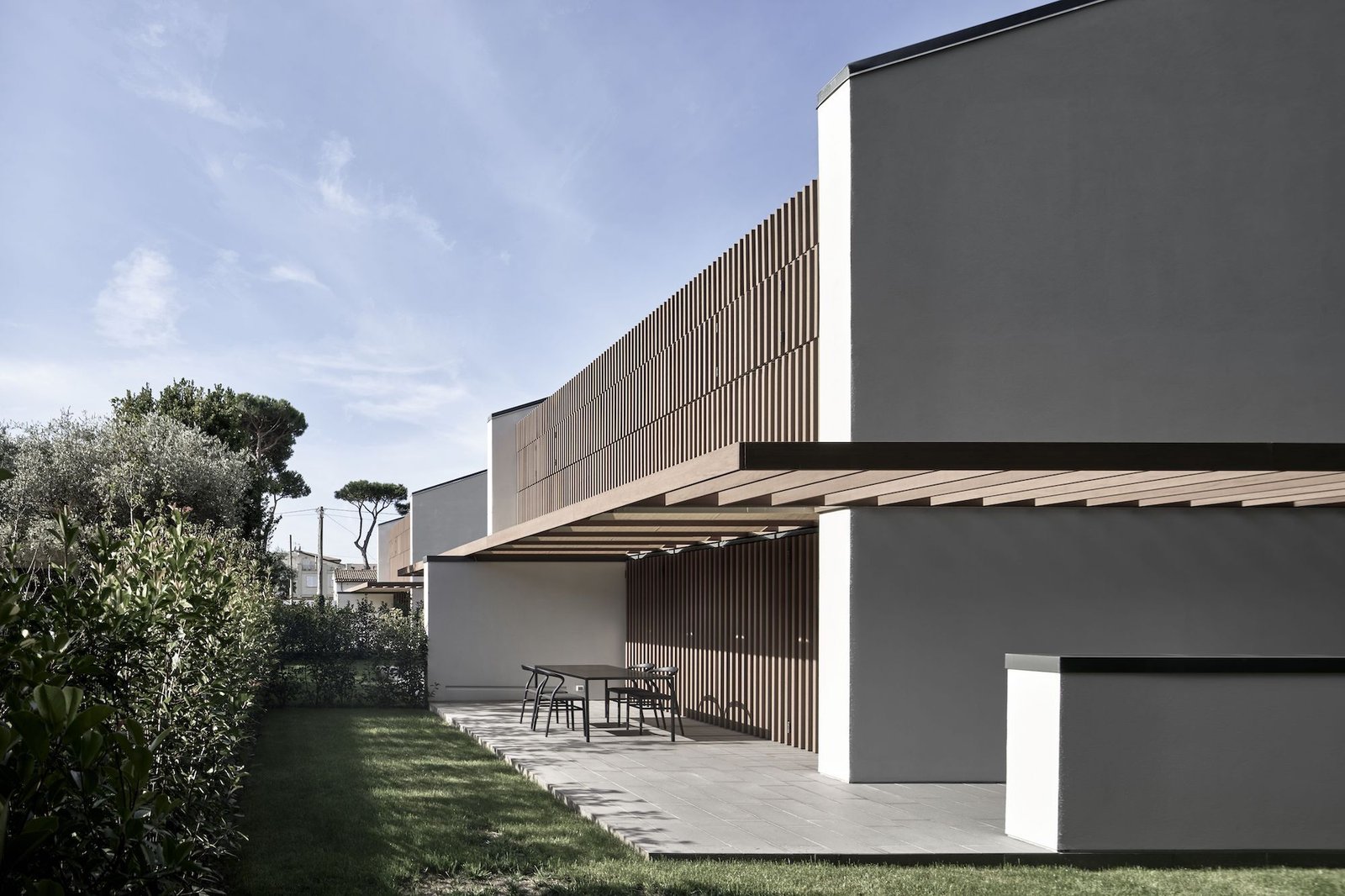 Residential/Multi-Housing setting with TOOU furniture, image 3