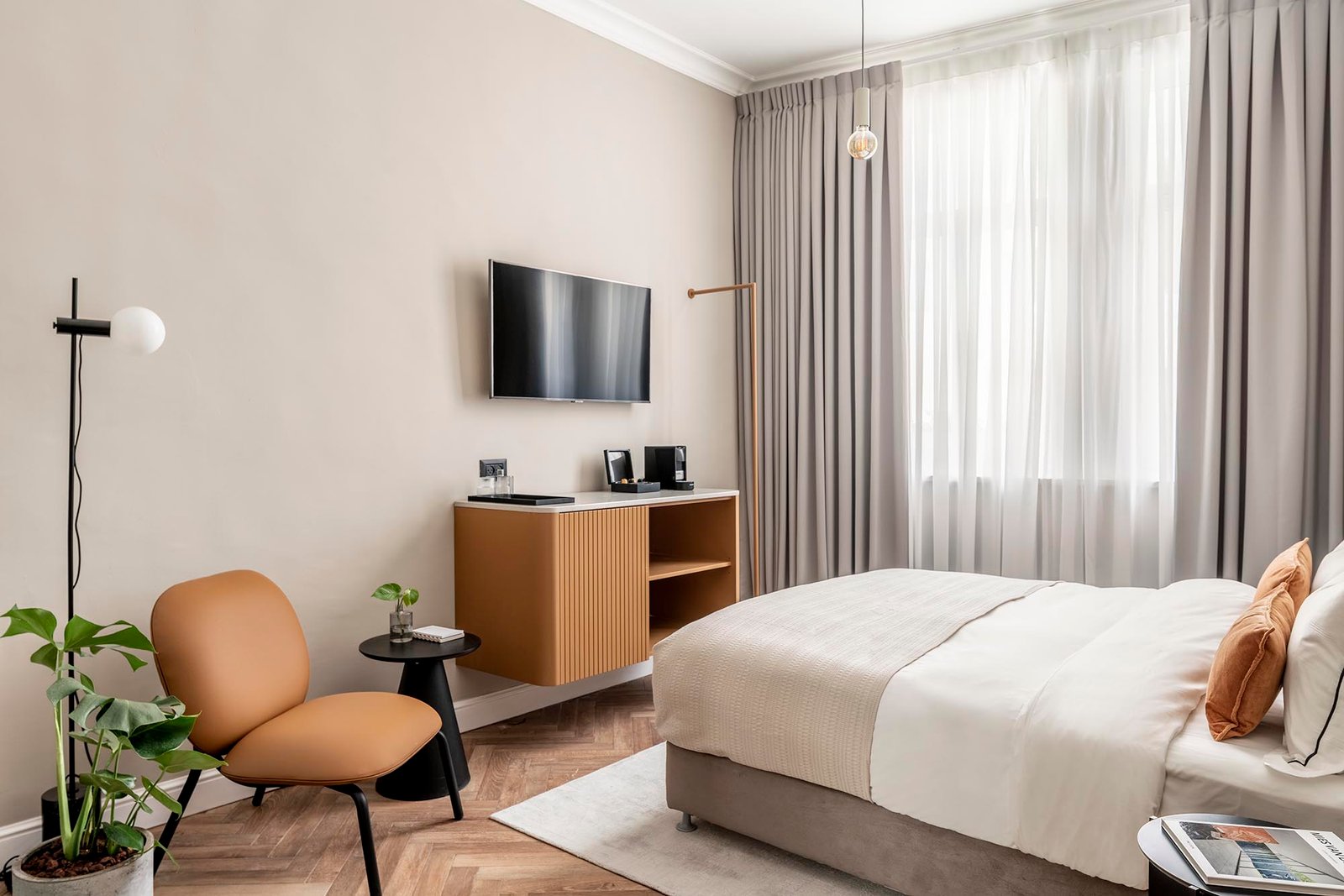 Hospitality setting with TOOU furniture, image 8