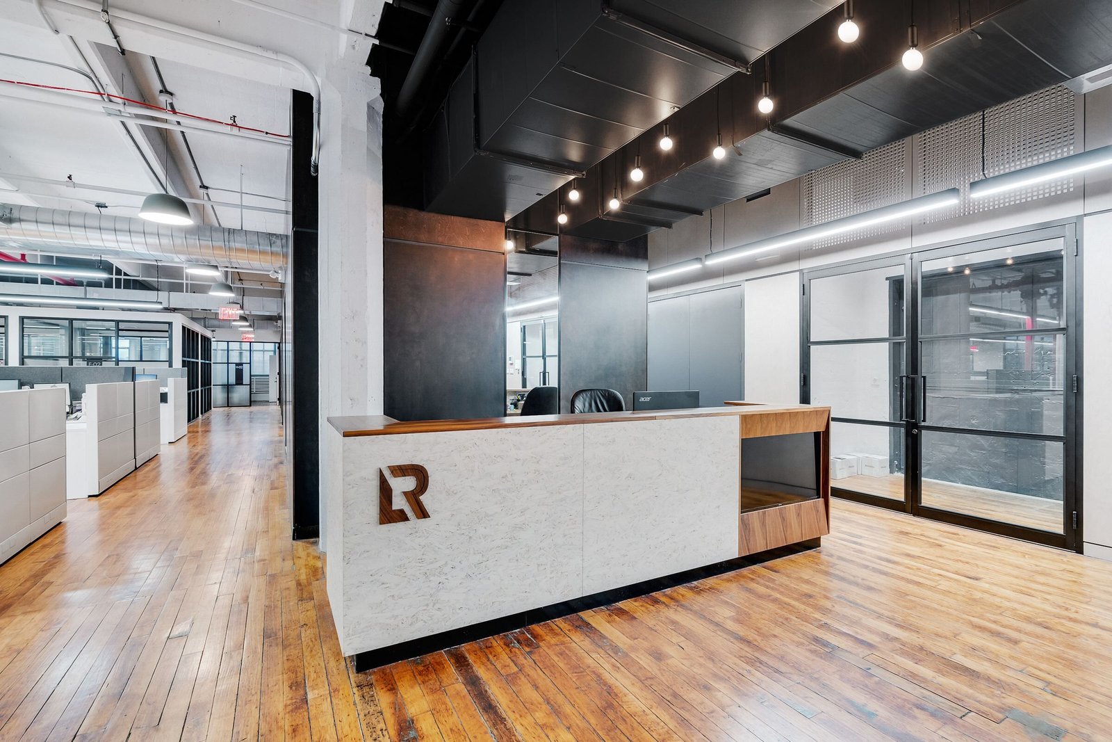 Workspace setting with TOOU furniture, image 2