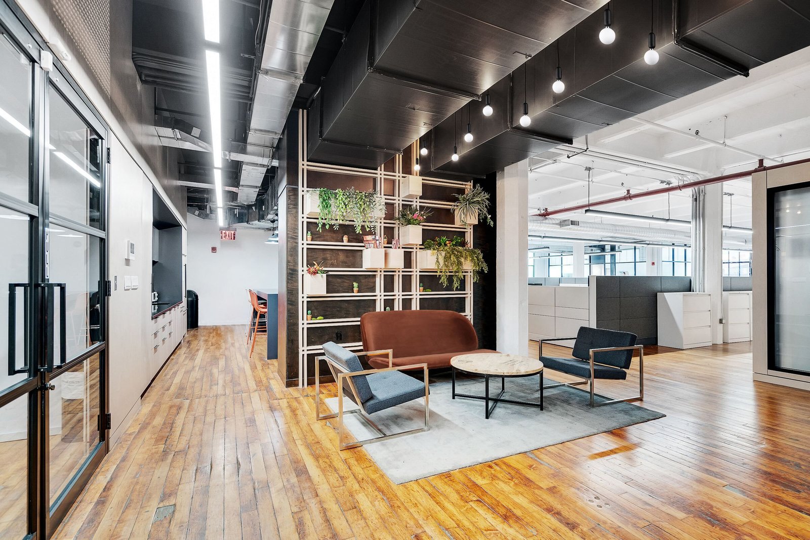 Workspace setting with TOOU furniture, image 3