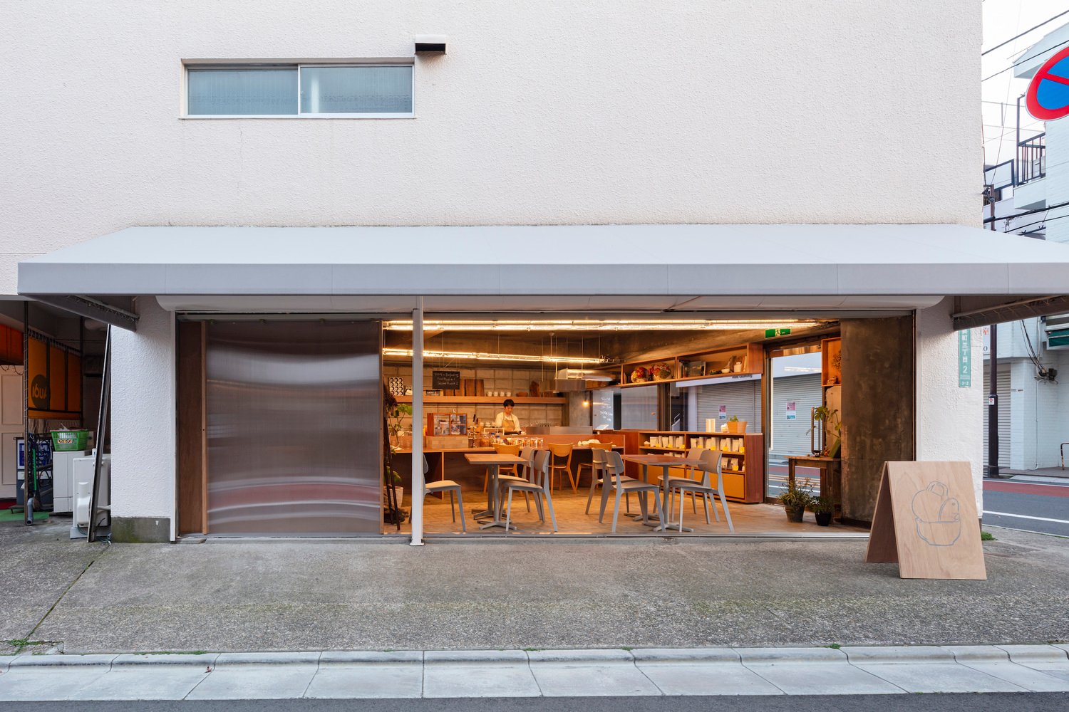 Hospitality setting with TOOU furniture, image 2