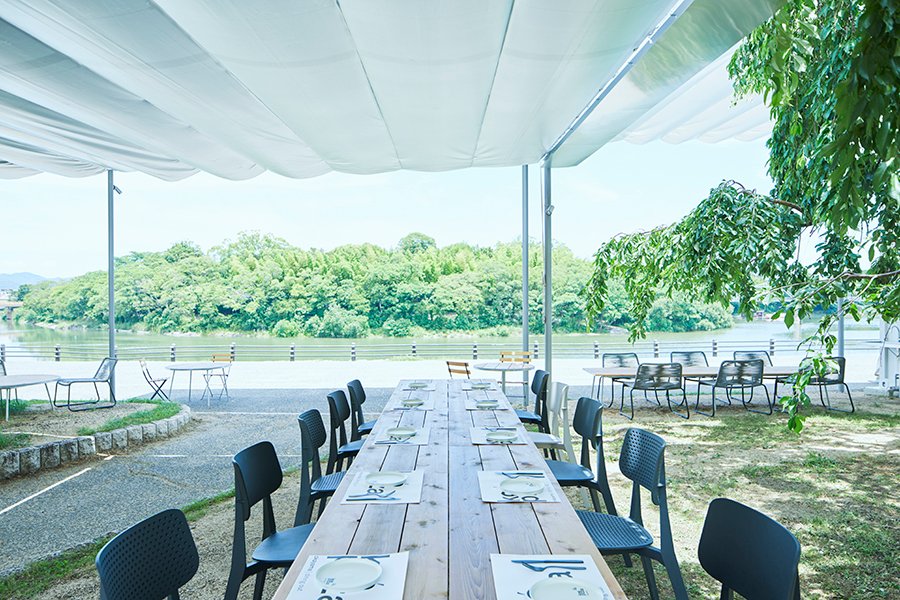 Hospitality furniture setting