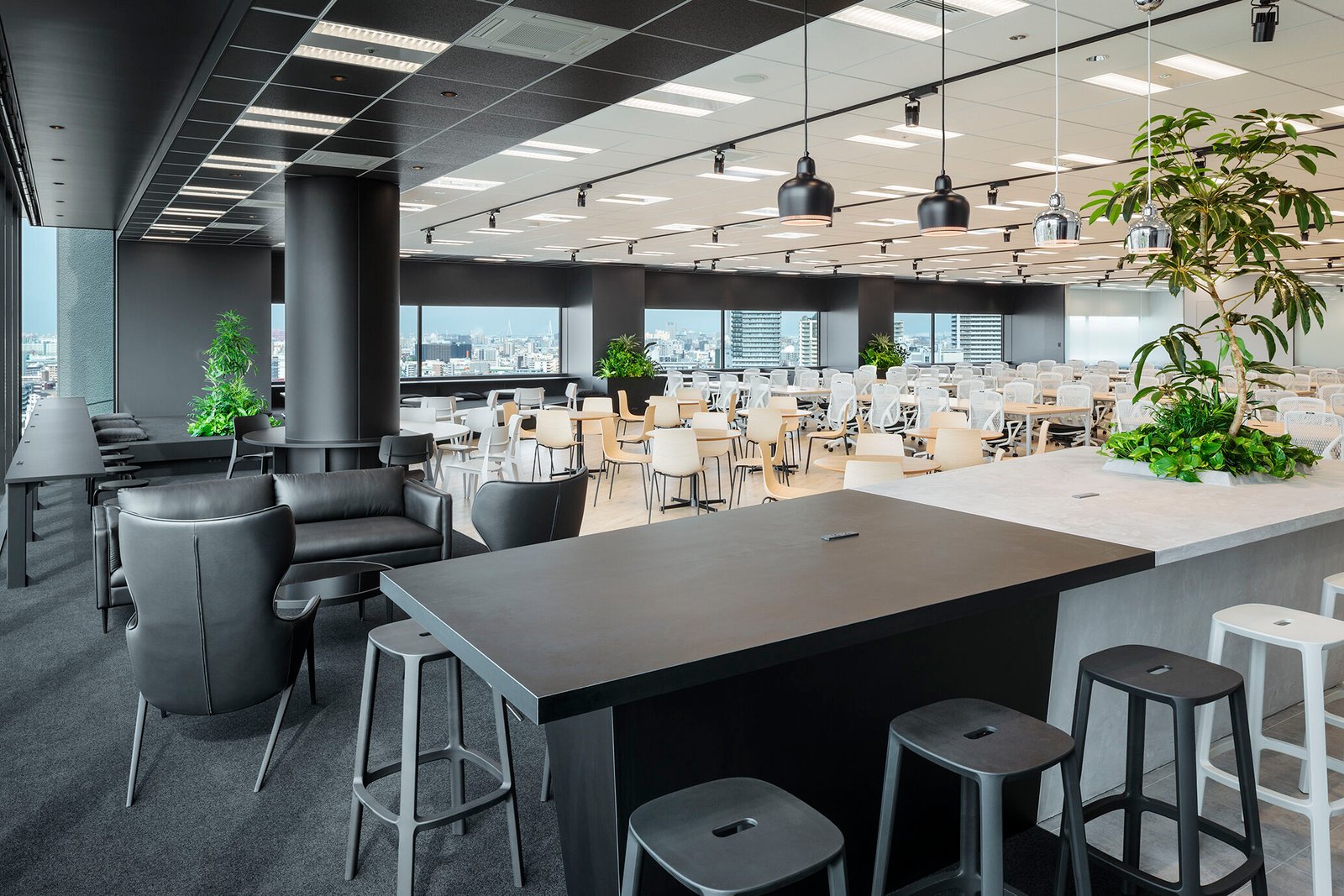 Education setting with TOOU furniture, image 2