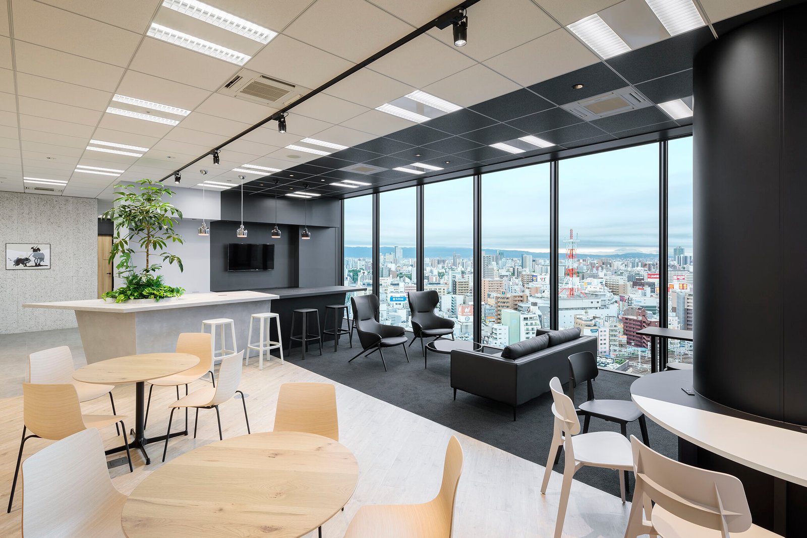 Education setting with TOOU furniture, image 4