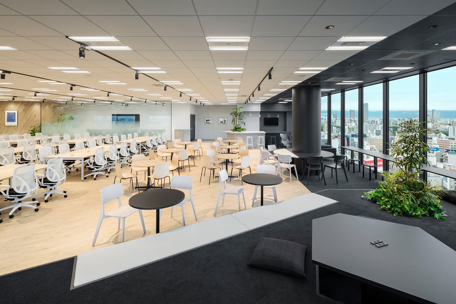 Education setting with TOOU furniture, image 5