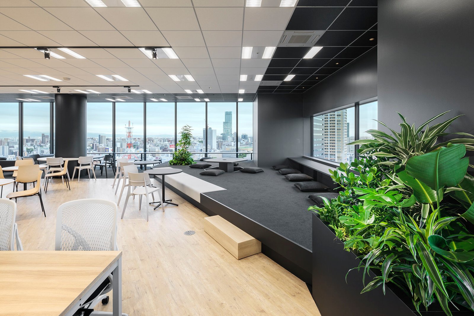 Education setting with TOOU furniture, image 7