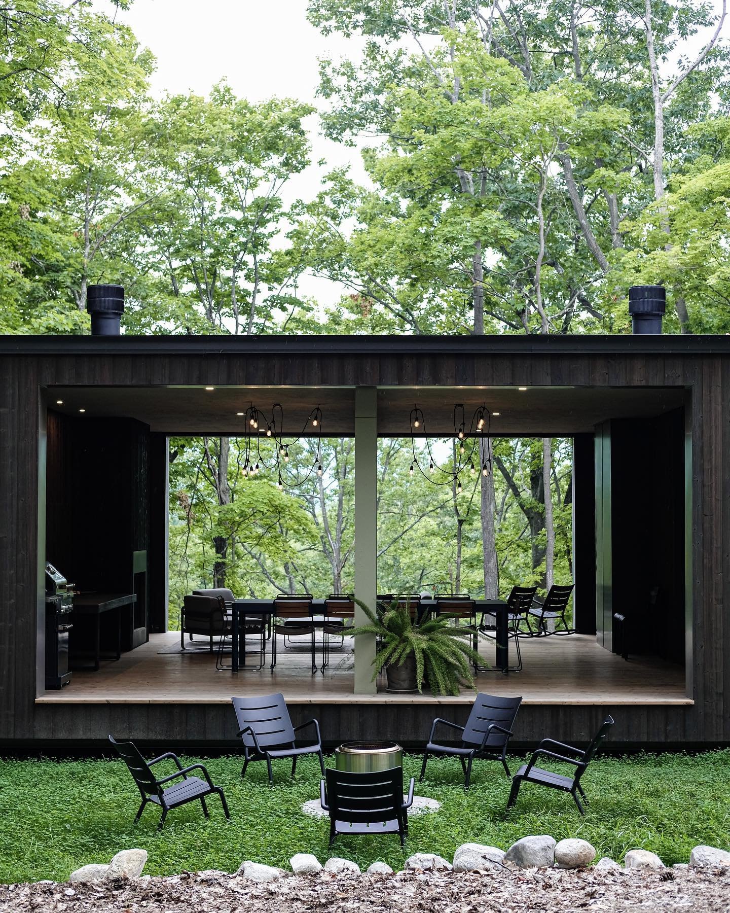 Residential/Multi-Housing setting with TOOU furniture, image 2