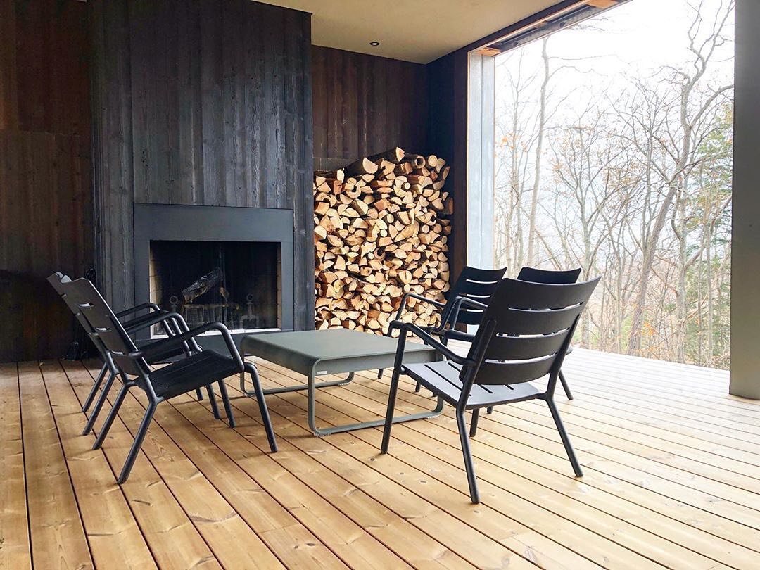 Residential/Multi-Housing furniture setting