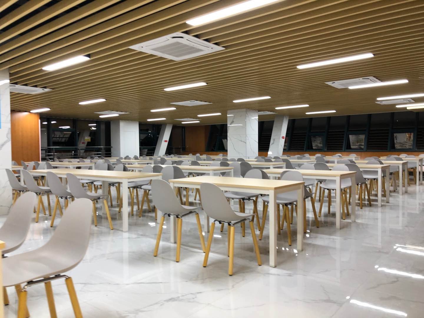 Workspace setting with TOOU furniture, image 4