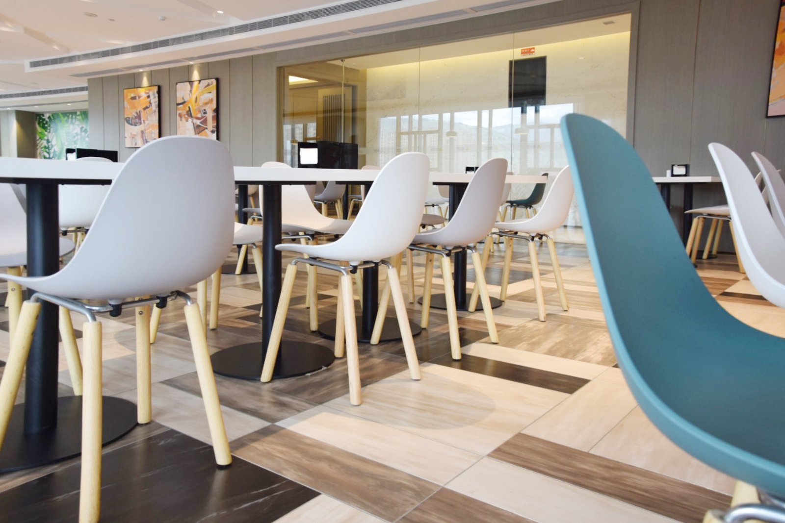 Workspace setting with TOOU furniture, image 5