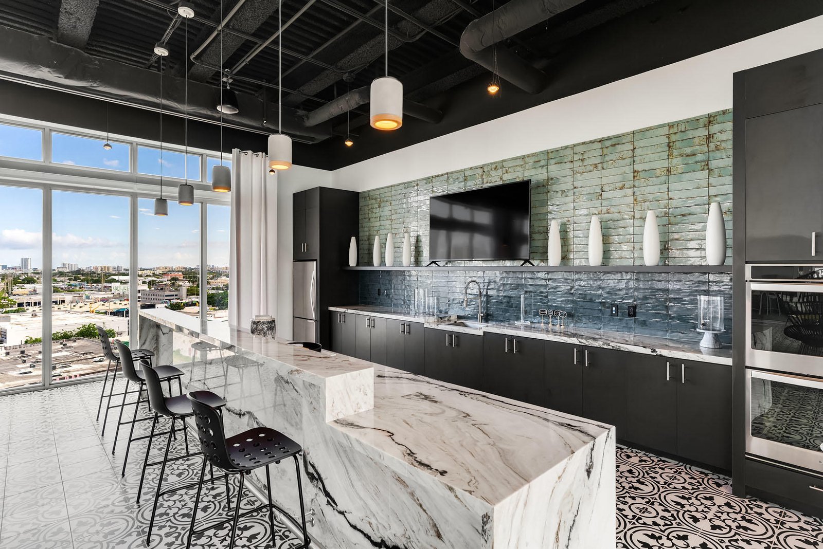 Residential/Multi-Housing setting with TOOU furniture, image 4