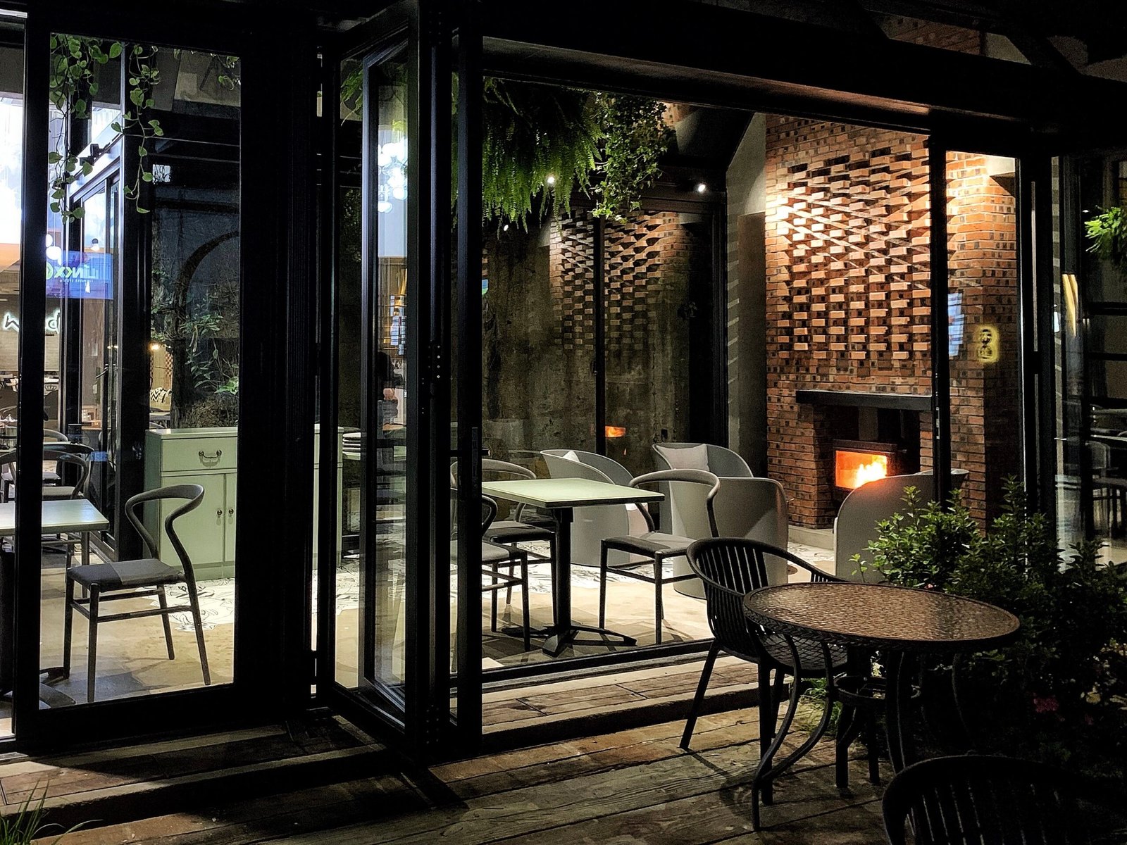 Hospitality setting with TOOU furniture, image 2