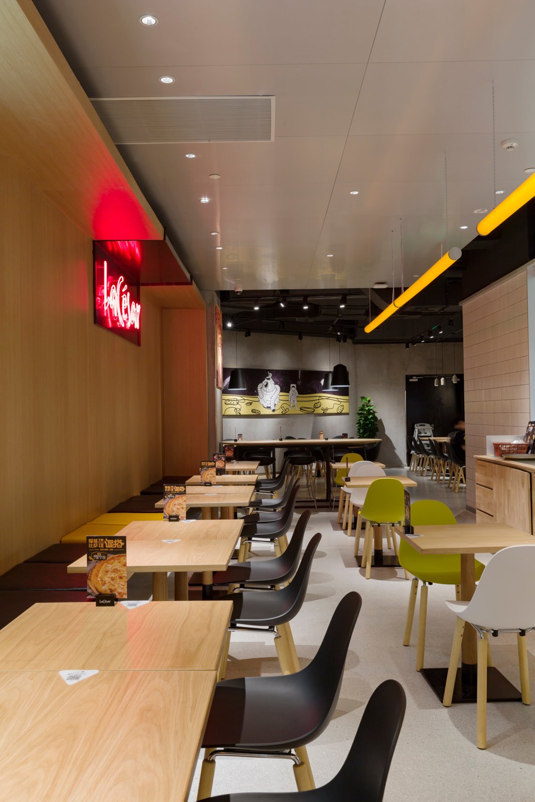 Hospitality setting with TOOU furniture, image 8